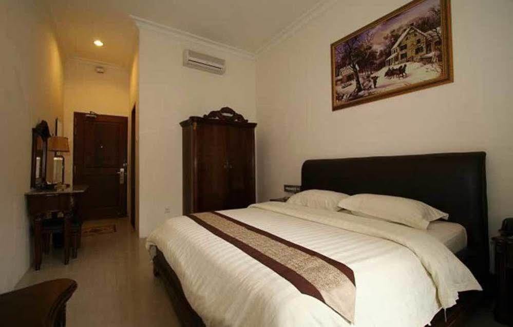 The Grand Palace Hotel Malang Exteriér fotografie